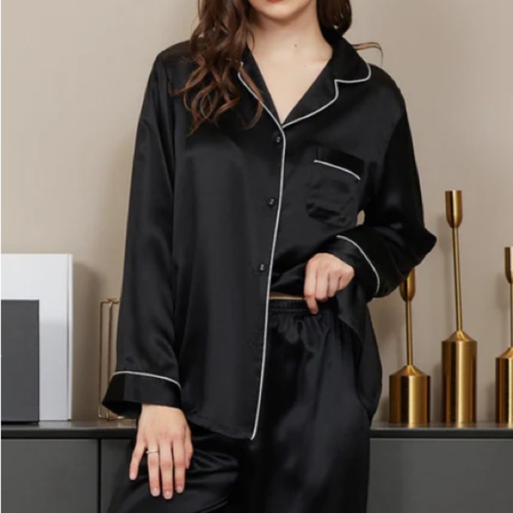 SilkSilky Button Up Long Sleeve Shirt 100% Silk Black Size Medium